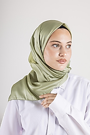 Düz Kristal Kumaş Eşarp - Kaymaz, Şık, Tok Duran | Günlük & Abiye Uyumlu