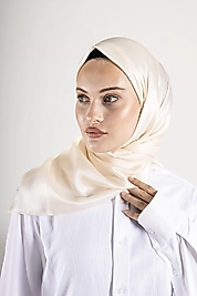 Düz Kristal Kumaş Eşarp - Kaymaz, Şık, Tok Duran | Günlük & Abiye Uyumlu