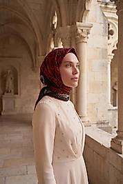 Varaklı İpeksi Saten Eşarp